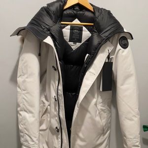 Canada goose chateau parka black label medium